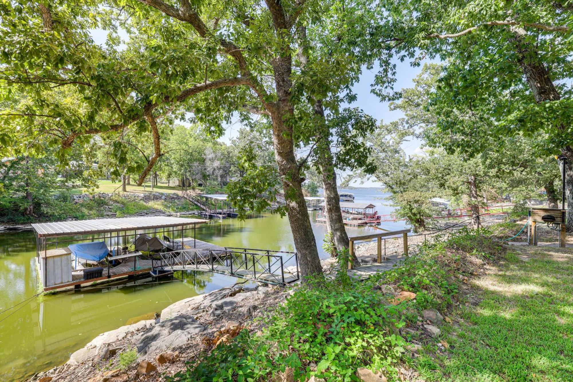 Grove Lakefront Cabin With Water And Dock Access! Exterior foto