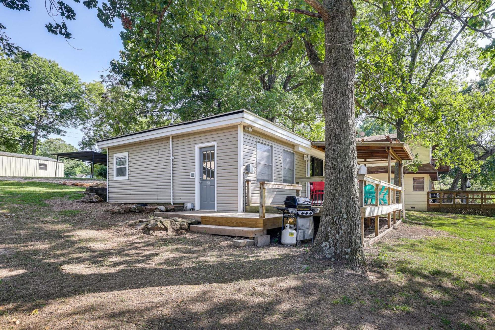 Grove Lakefront Cabin With Water And Dock Access! Exterior foto